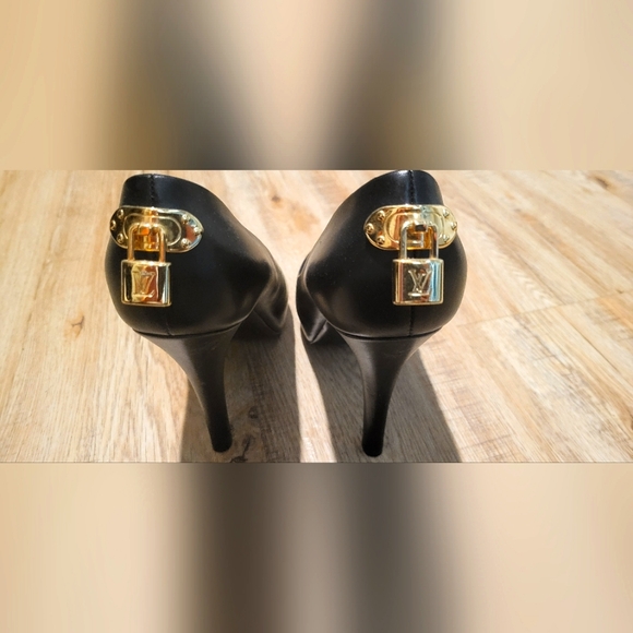 Luis vuitton size 7 black lock pump open toe - Picture 14 of 16
